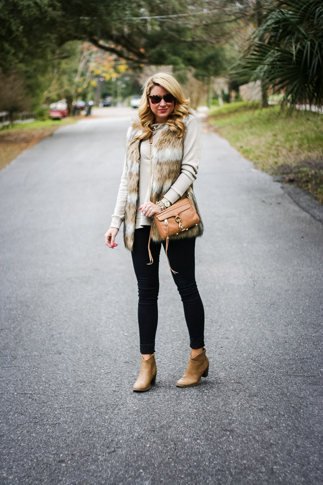 Outfit | Casual Fur and Sweatshirt Love - SHOP DANDY | A florida based