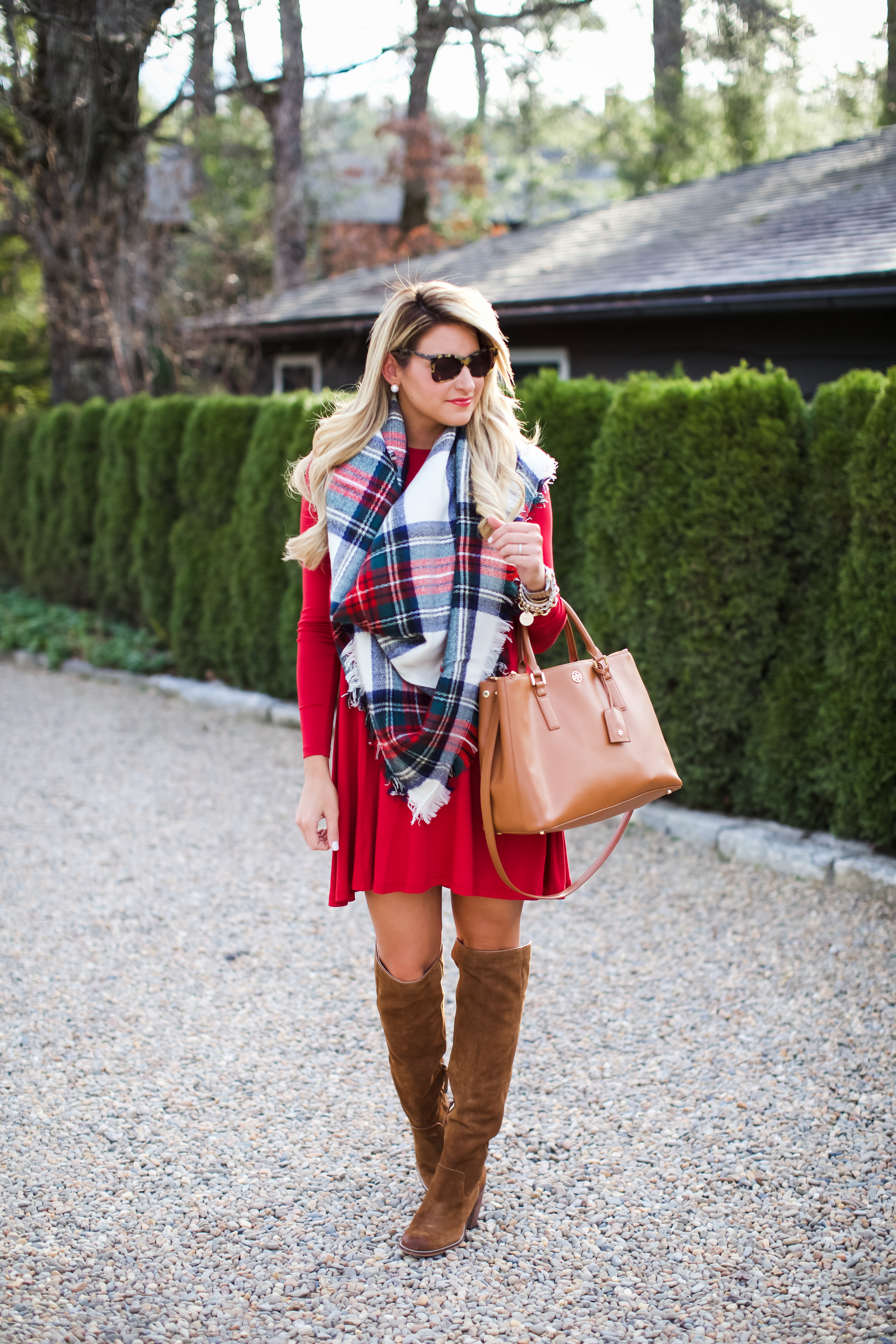 christmas outfits with boots