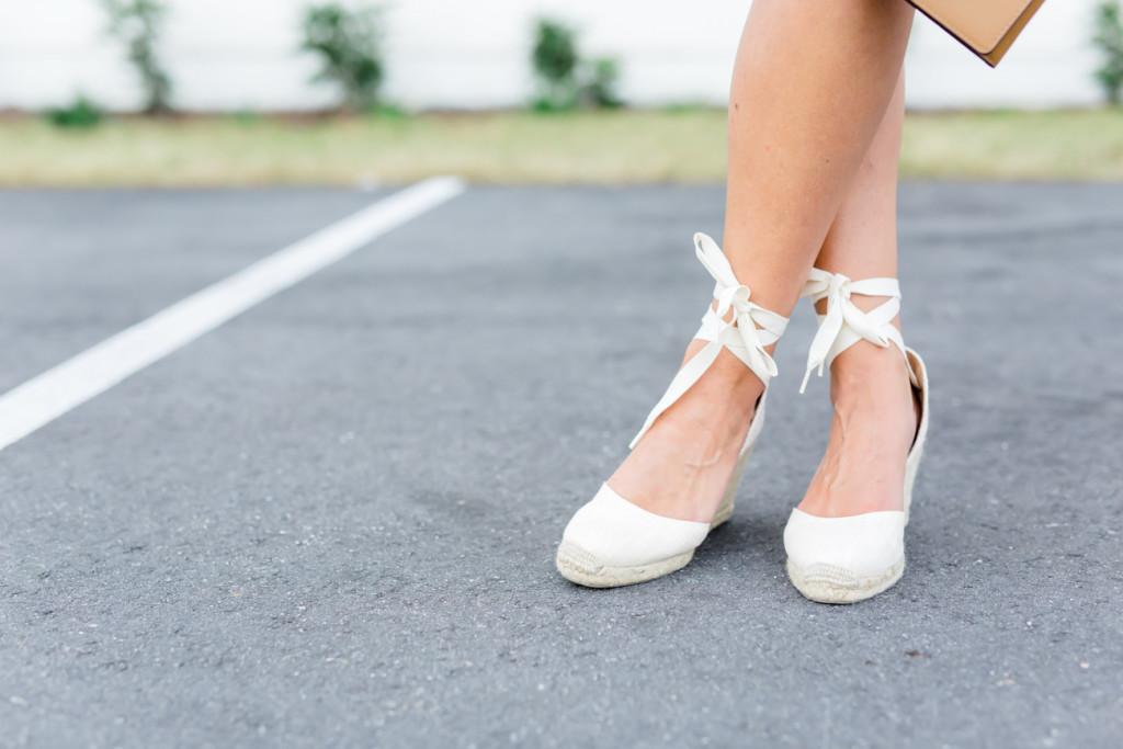 Sarah Dipity Photos Tularosa Dress with Soludos Wedges Karen Walker Sunglasses-6