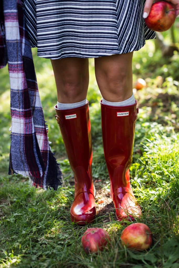 what to wear apple picking