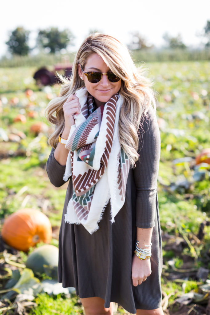nordstrom-fall-essentials-what-to-wear-to-the-pumpkin-patch-pumpkin-picking-must-do-for-fall-with-a-blanket-scarf-20