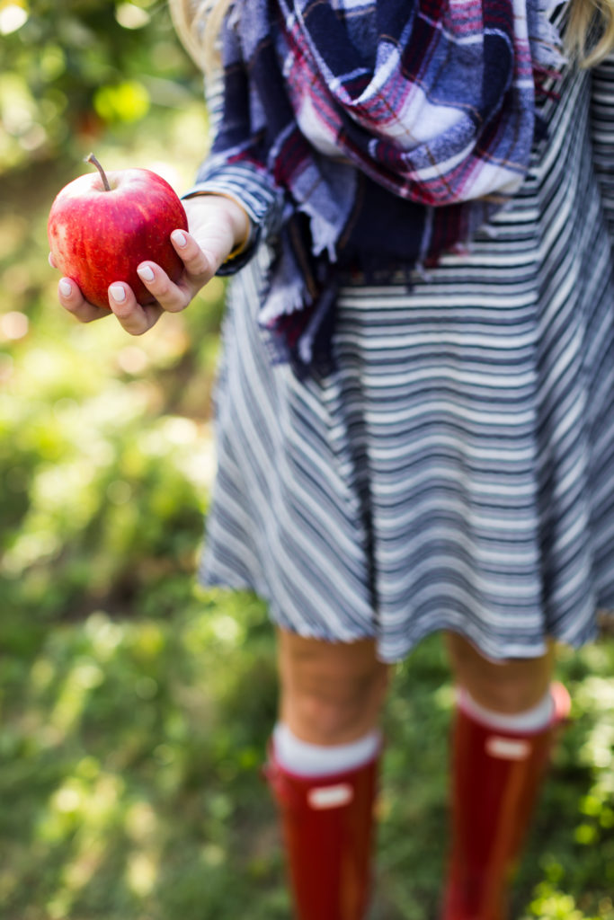 what to wear apple picking